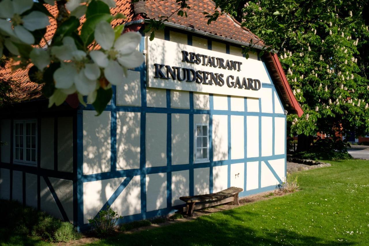 Hotel Knudsens Gaard โอเดนเซ ภายนอก รูปภาพ